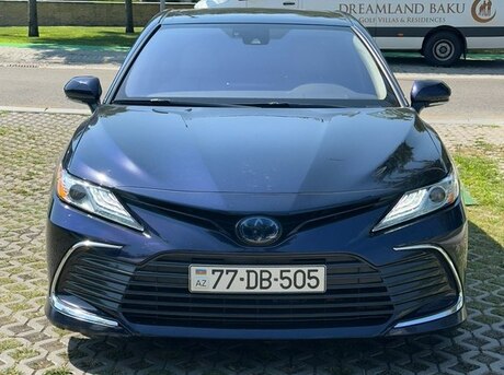 Toyota Camry 2021