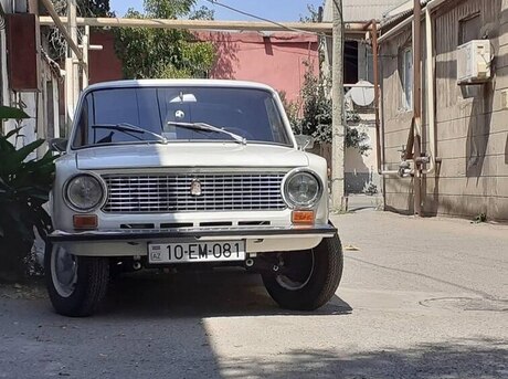 LADA (VAZ) 21011 1981