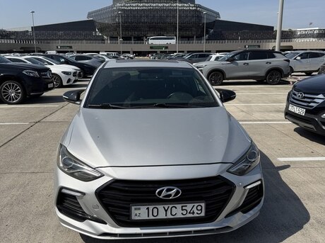 Hyundai Elantra 2018