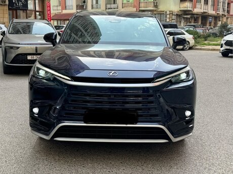 Lexus  2024