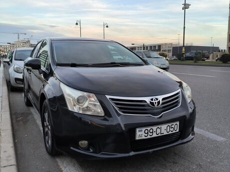Toyota Avensis 2012