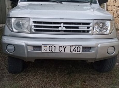 Mitsubishi Pajero io 1998