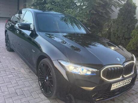 BMW 330e 2023