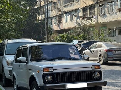 LADA (VAZ) Niva 2012