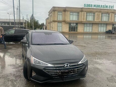 Hyundai Elantra 2020