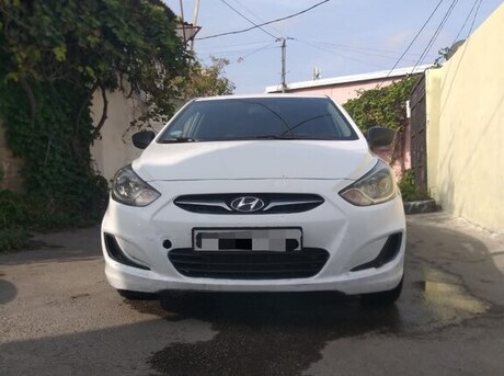 Hyundai Accent 2012