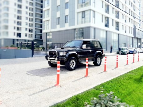 Mitsubishi Pajero 1993