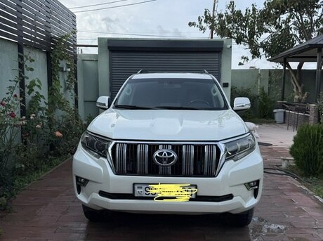 Toyota Land Cruiser Prado 2013