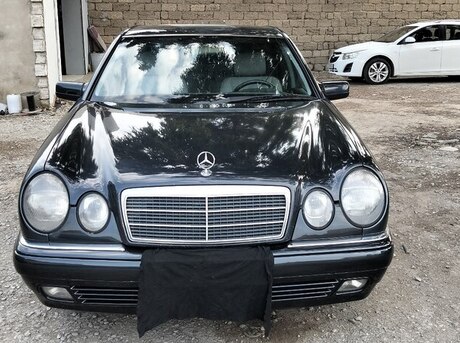 Mercedes E 220 1999