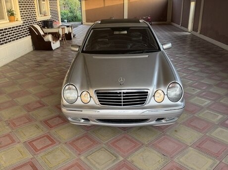 Mercedes E 200 2000