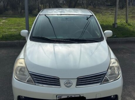 Nissan Tiida 2008