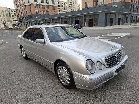 Mercedes E 240 2000