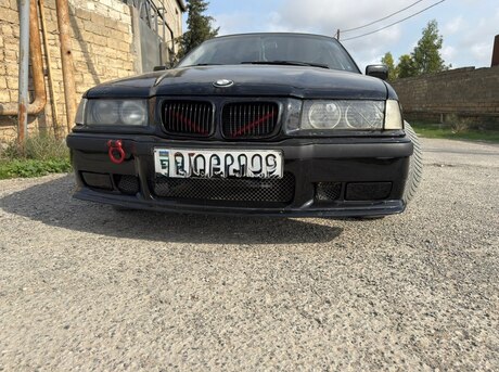 BMW 320 1992