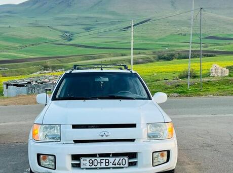 Infiniti QX4 2002