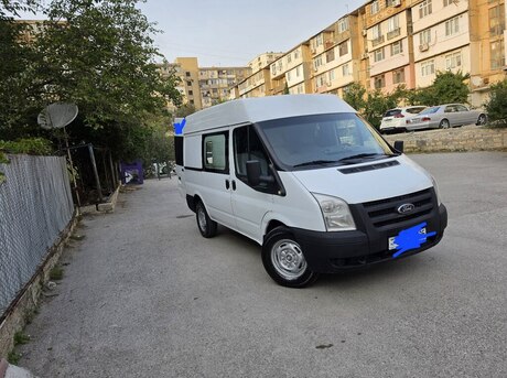 Ford Transit 2010