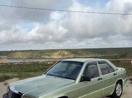 Mercedes 190 1990