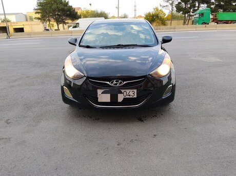 Hyundai Elantra 2011