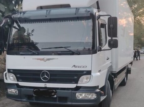 Mercedes Atego 818 2010