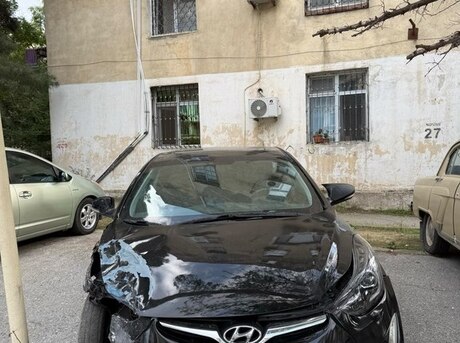 Hyundai Elantra 2011