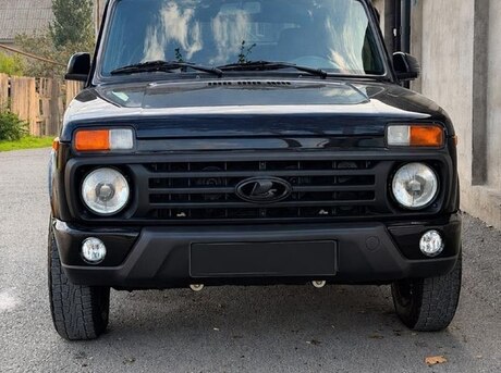LADA (VAZ) Niva 2023