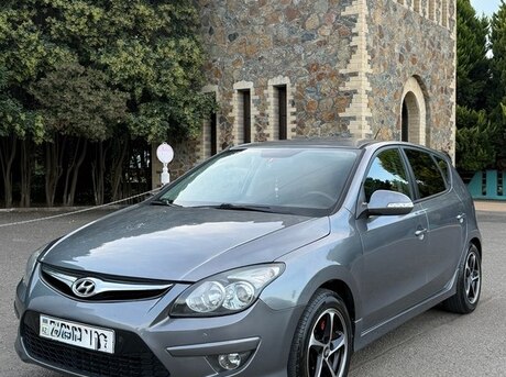 Hyundai i30 2011
