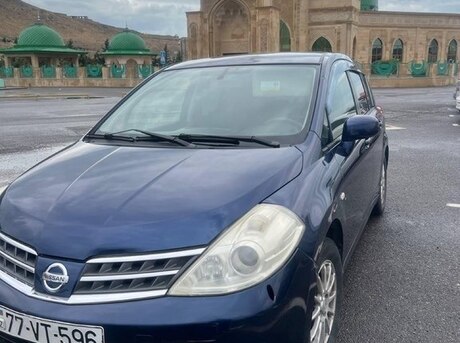 Nissan Tiida 2010