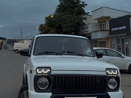 LADA (VAZ) Niva 2015