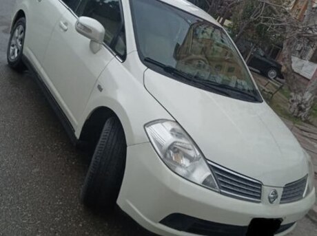 Nissan Tiida 2007