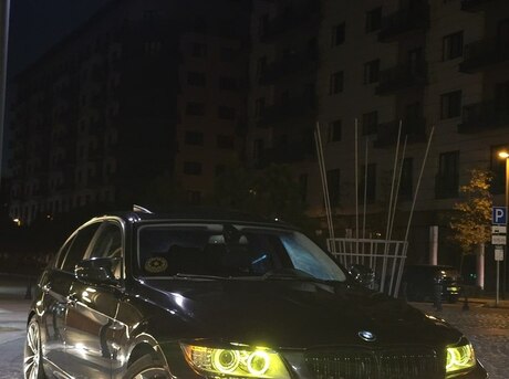 BMW 320 2010