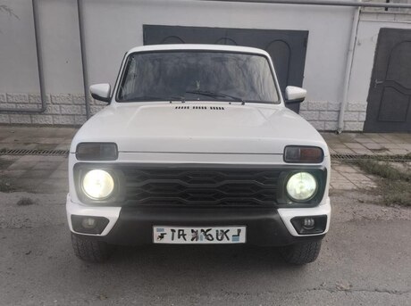 LADA (VAZ) Niva 2015