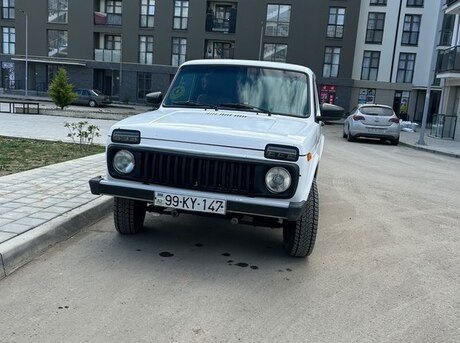 LADA (VAZ) Niva 2010