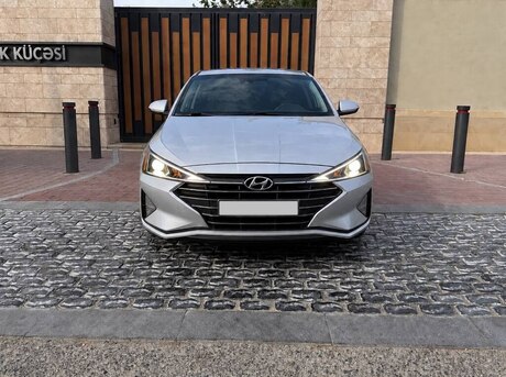 Hyundai Elantra 2019