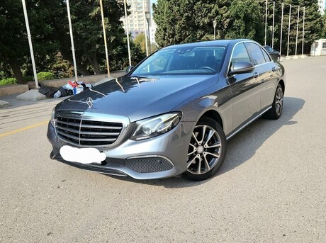 Mercedes E 220 d 4MATIC 2017