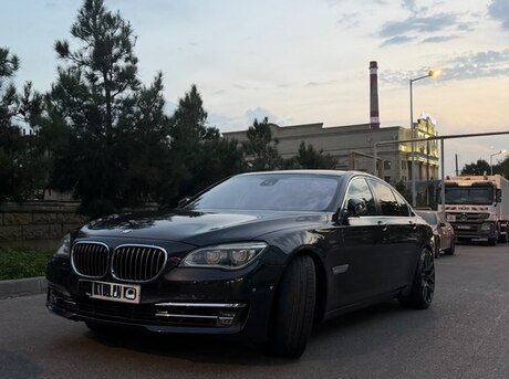 BMW 740 2008