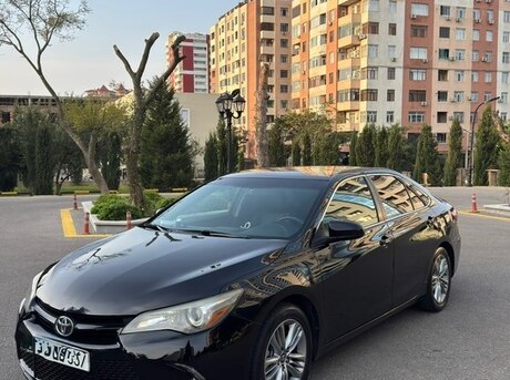 Toyota Camry 2016