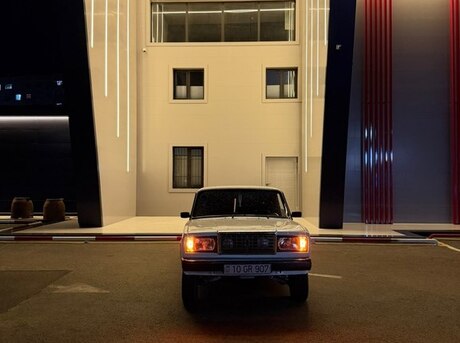 LADA (VAZ) 2107 2000