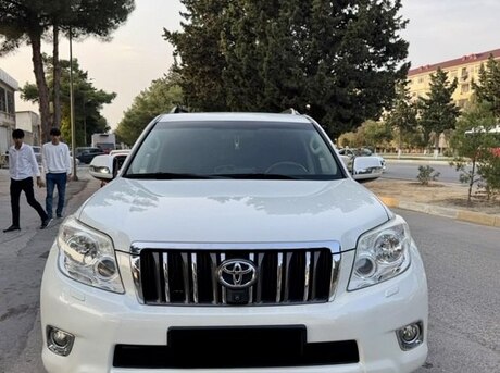 Toyota Land Cruiser Prado 2013