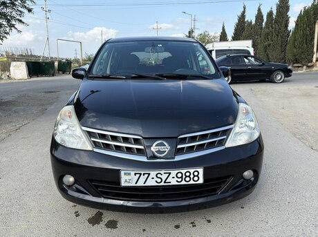 Nissan Tiida 2012