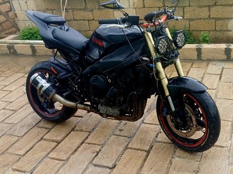 Yamaha  2001