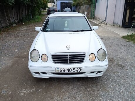 Mercedes E 220 2002