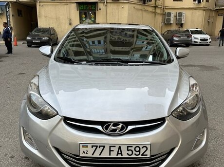 Hyundai Elantra 2012