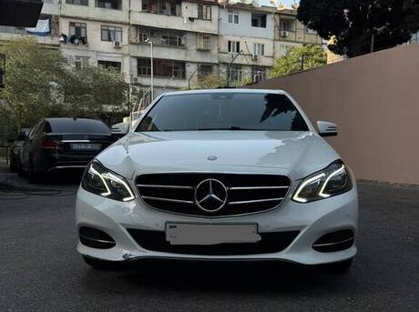 Mercedes E 220 2015