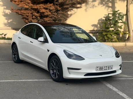 Tesla Model 3 2023