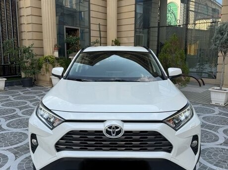 Toyota RAV4 2021