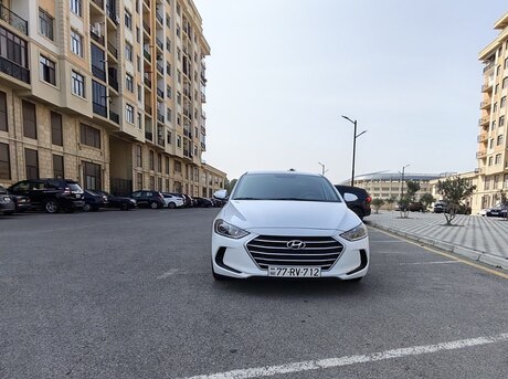 Hyundai Elantra 2017
