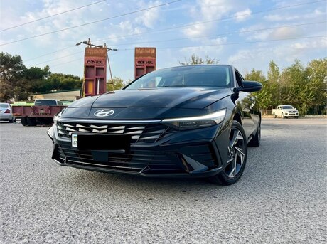 Hyundai Elantra 2024