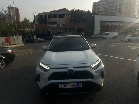 Toyota RAV4 2025