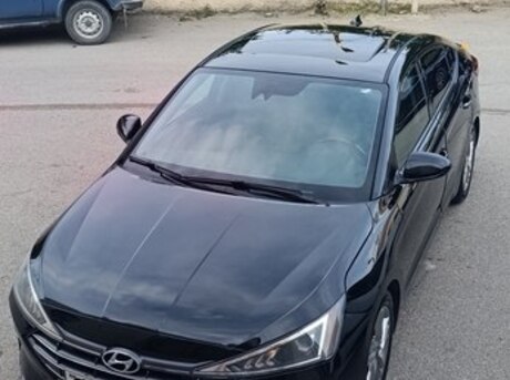 Hyundai Elantra 2019