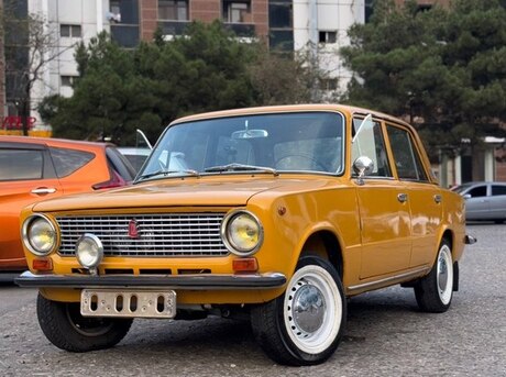LADA (VAZ) 21011 1985