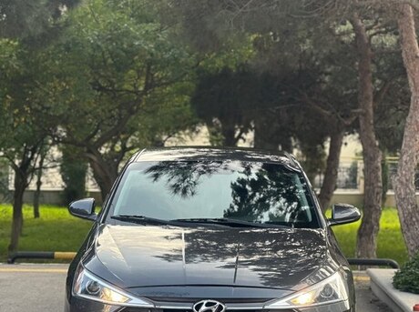 Hyundai Elantra 2020
